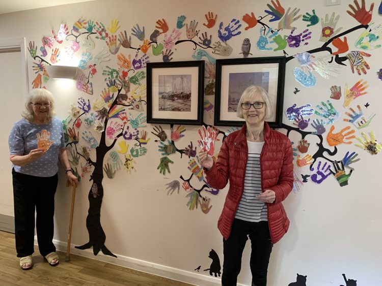Local pupils give Eye care home a ‘helping hand’ with art project